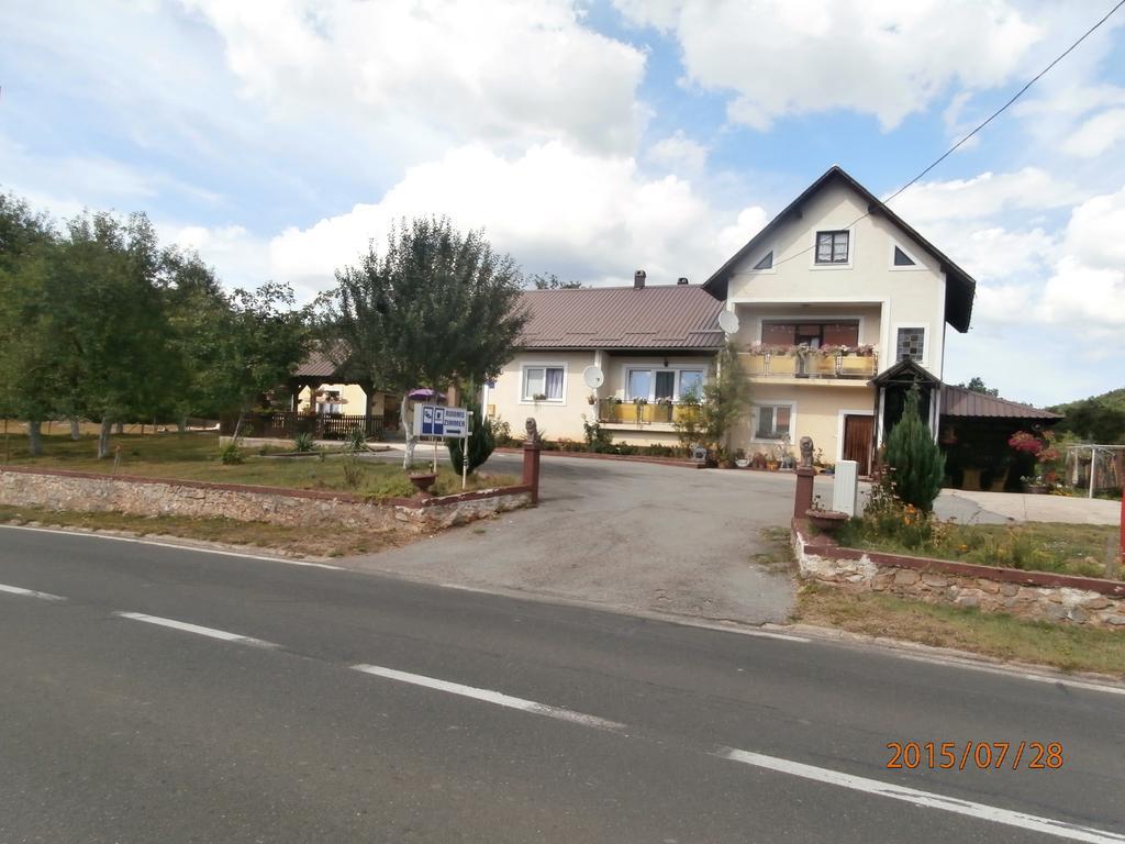 Rooms "Dragica" Otočac Zewnętrze zdjęcie
